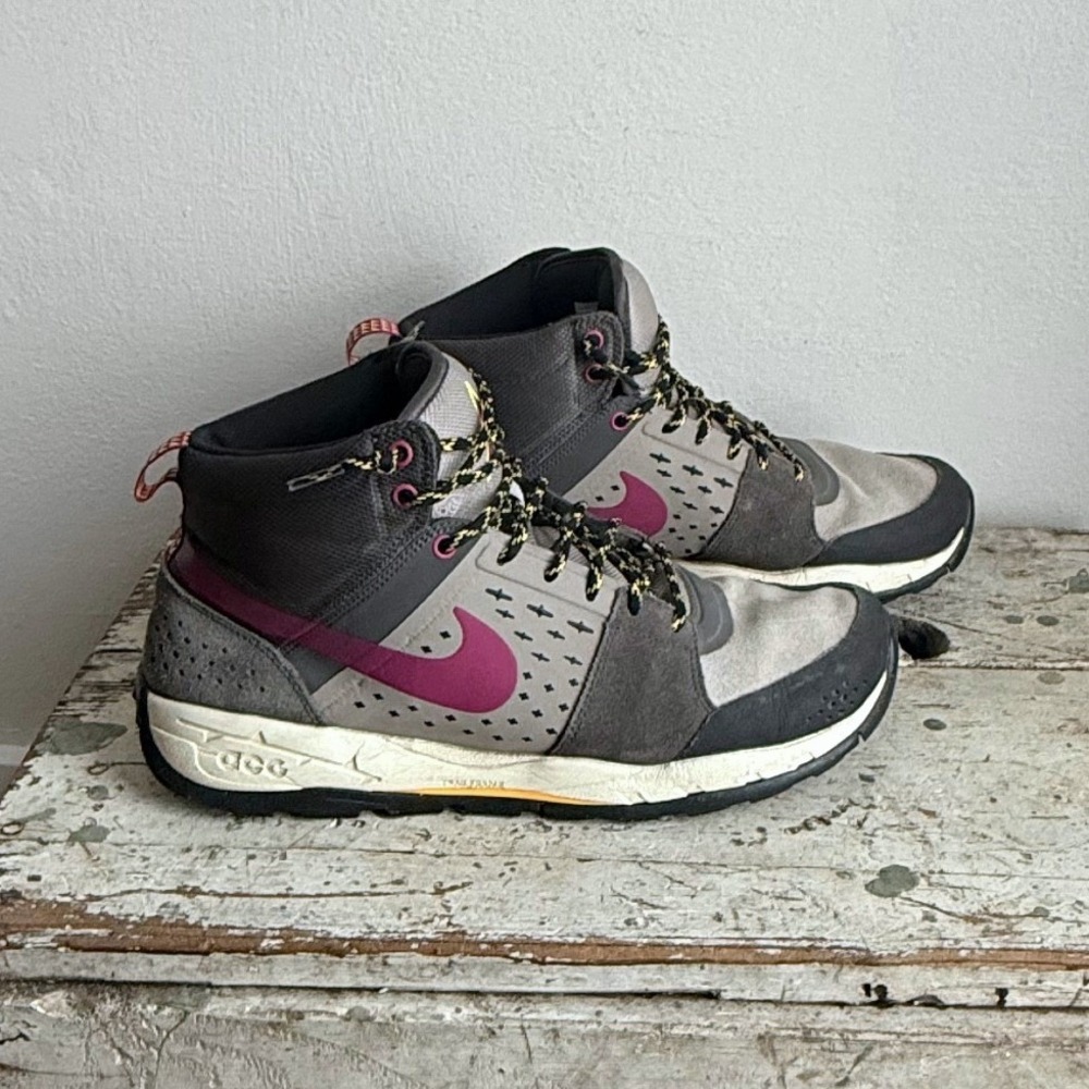 Rare Nike ACG Air Alder Mid Hiking Boots Grey Pink Brown 599660-060 Men's 11 - Picture 3 of 11